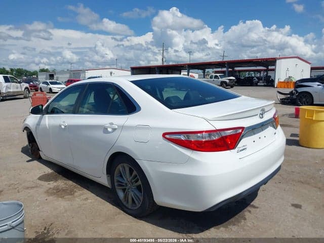 2017 TOYOTA CAMRY SE 3