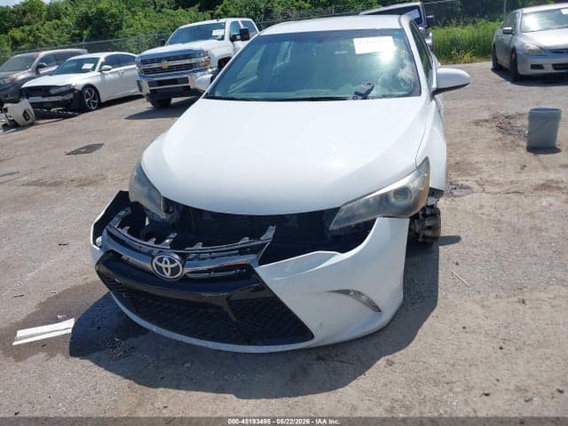 2017 TOYOTA CAMRY SE 6