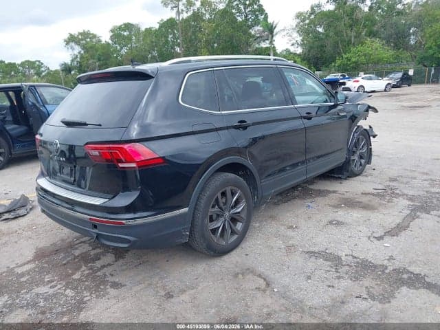 2023 VOLKSWAGEN TIGUAN 2.0T SE 4