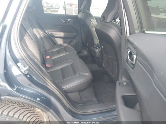 2023 VOLVO XC60 B5 ULTIMATE BRIGHT THEME 8
