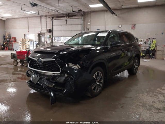 2021 TOYOTA HIGHLANDER HYBRID XLE 2