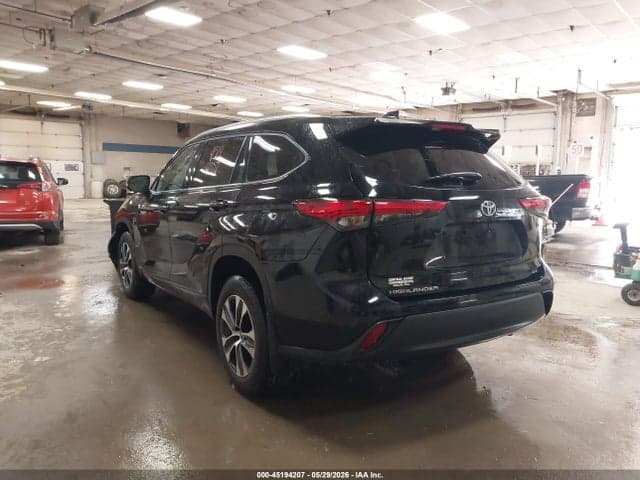 2021 TOYOTA HIGHLANDER HYBRID XLE 3