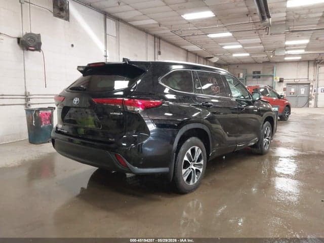 2021 TOYOTA HIGHLANDER HYBRID XLE 4