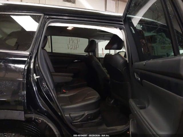2021 TOYOTA HIGHLANDER HYBRID XLE 8
