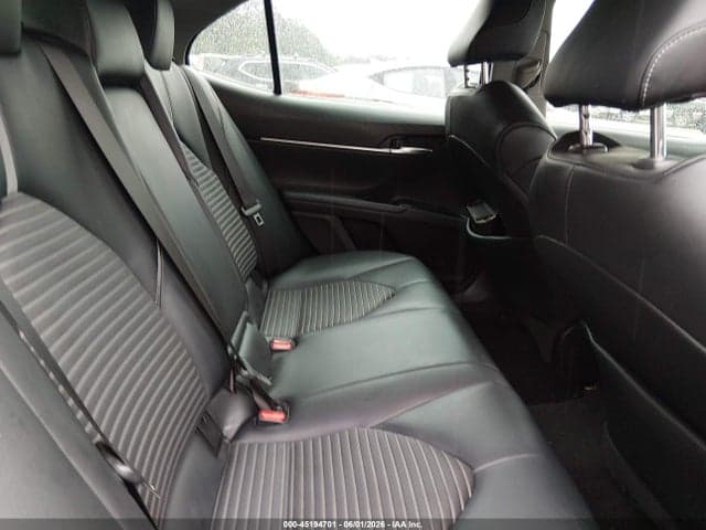 2020 TOYOTA CAMRY SE HYBRID 8