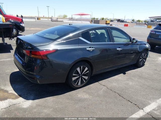 2021 NISSAN ALTIMA SV FWD 4