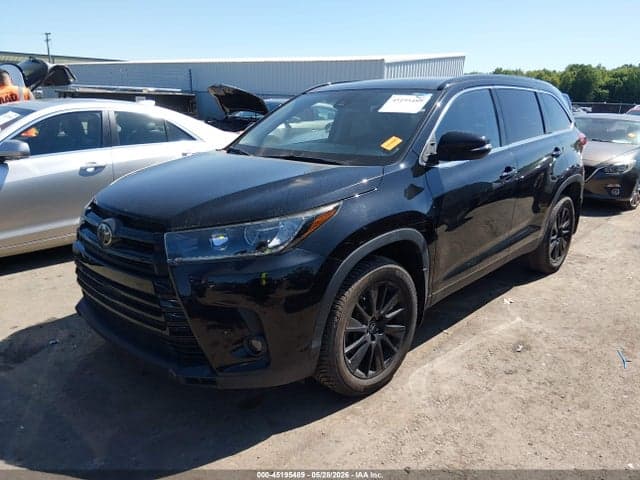 2019 TOYOTA HIGHLANDER SE 2