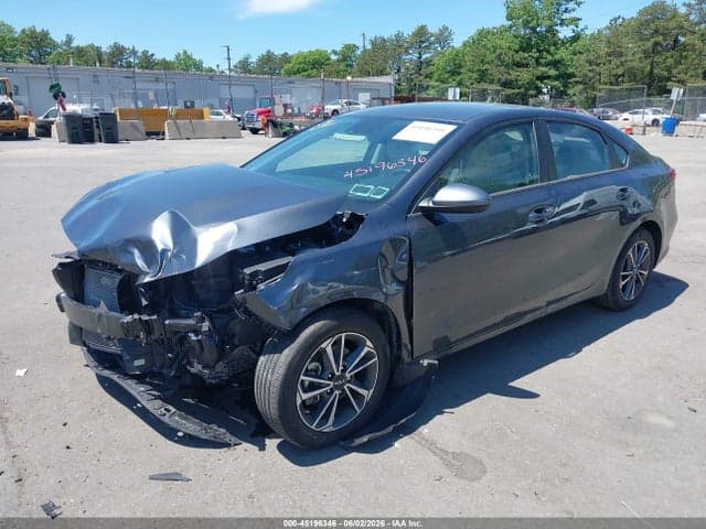 2023 KIA FORTE LXS 2