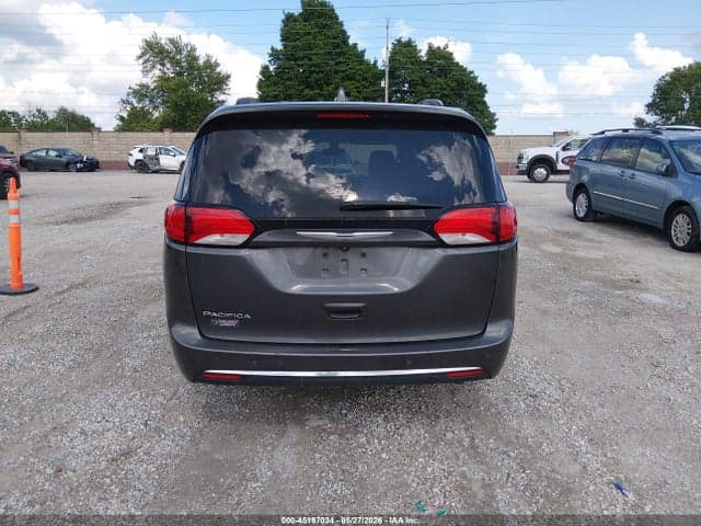 2017 CHRYSLER PACIFICA TOURING-L 16