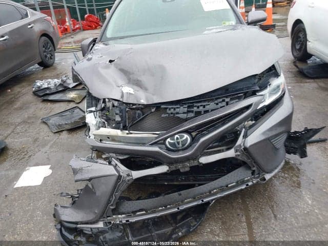2020 TOYOTA CAMRY SE AWD 6
