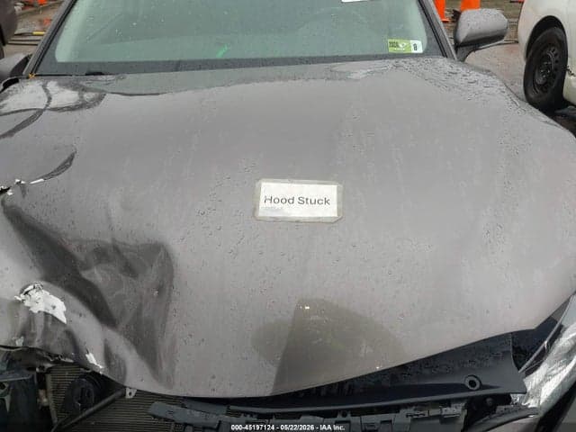 2020 TOYOTA CAMRY SE AWD 10