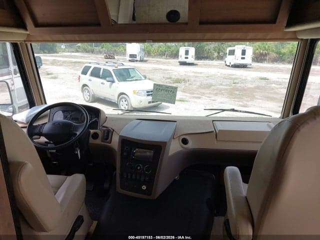 2019 FORD F53 8