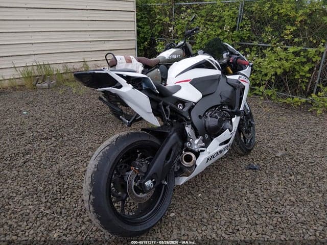2026 HONDA CBR1000 RR 4