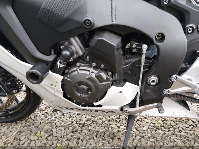 2026 HONDA CBR1000 RR 9