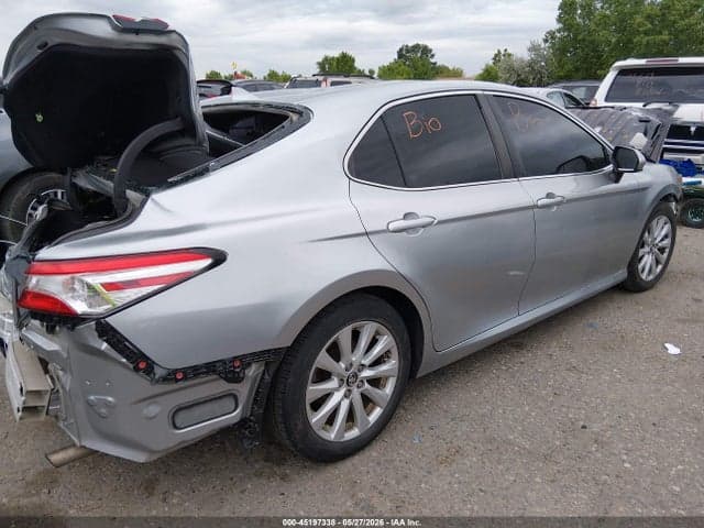 2019 TOYOTA CAMRY LE 4