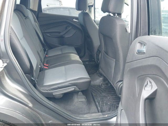 2017 FORD ESCAPE SE 8