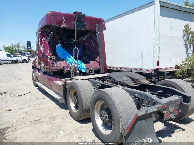 2017 FREIGHTLINER CASCADIA 125 3