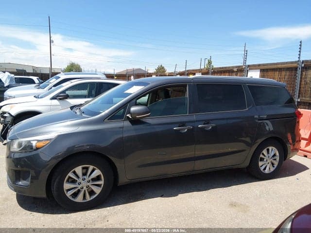 2017 KIA SEDONA LX 14