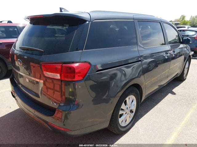 2017 KIA SEDONA LX 4