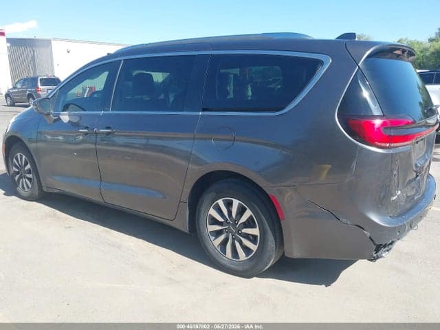 2021 CHRYSLER PACIFICA TOURING L 3