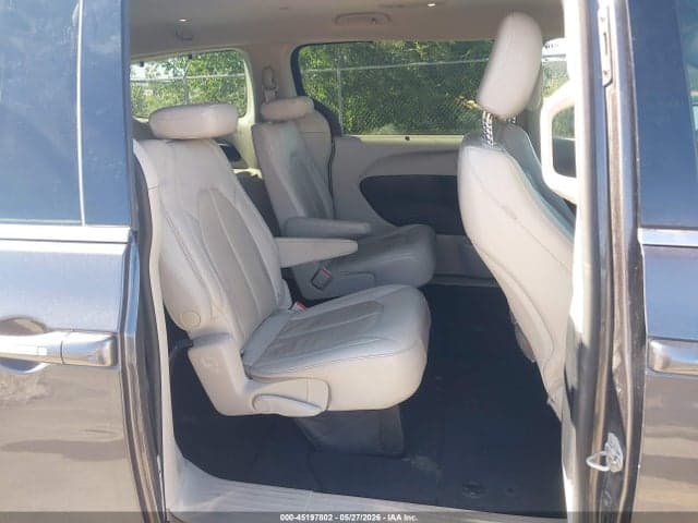 2021 CHRYSLER PACIFICA TOURING L 8