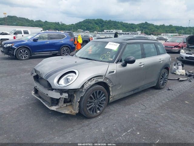 2017 MINI CLUBMAN COOPER 2