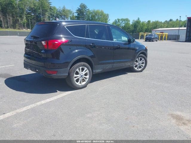 2019 FORD ESCAPE SE 4