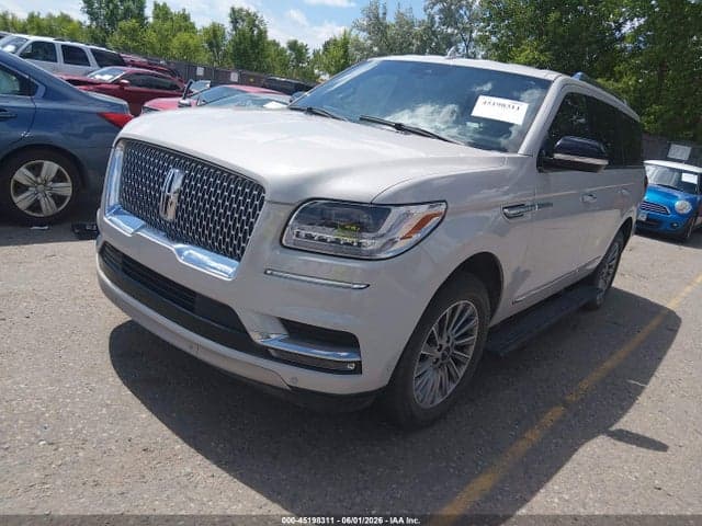 2021 LINCOLN NAVIGATOR STANDARD 2