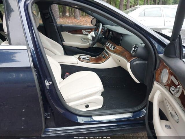 2019 MERCEDES-BENZ E 300 4MATIC 5