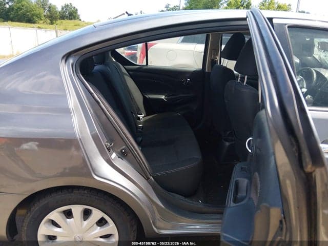 2017 NISSAN VERSA 1.6 SV 8