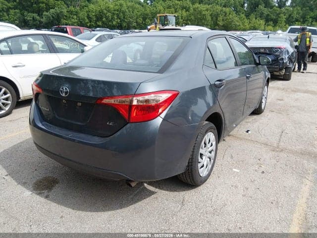 2018 TOYOTA COROLLA LE 4