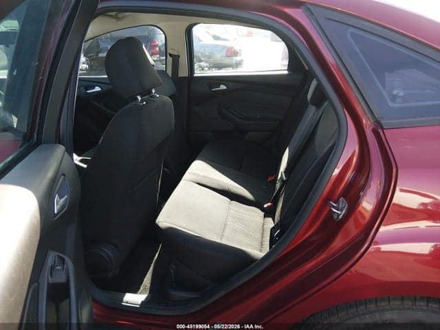 2017 FORD FOCUS SE 8