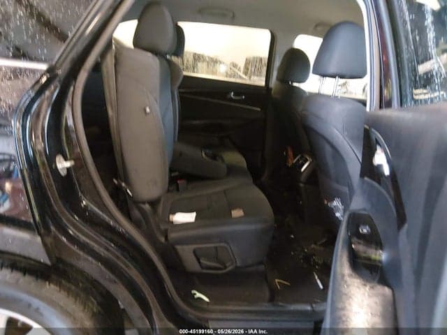 2019 KIA SORENTO 2.4L LX 8