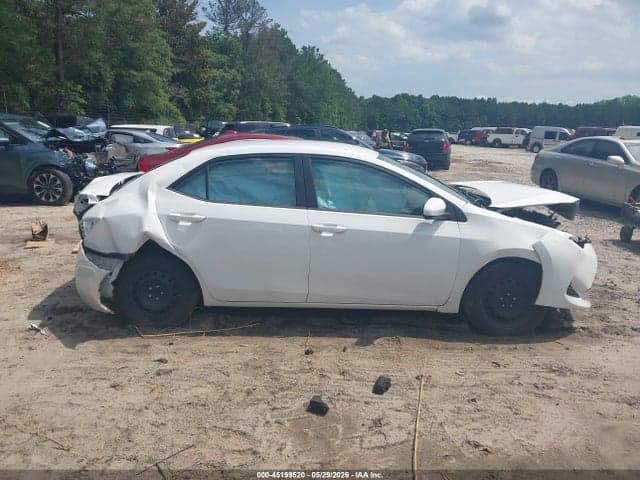 2017 TOYOTA COROLLA LE 13