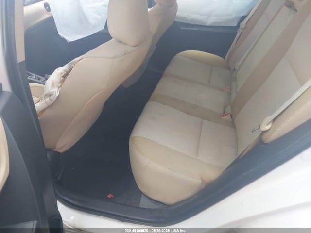 2017 TOYOTA COROLLA LE 8