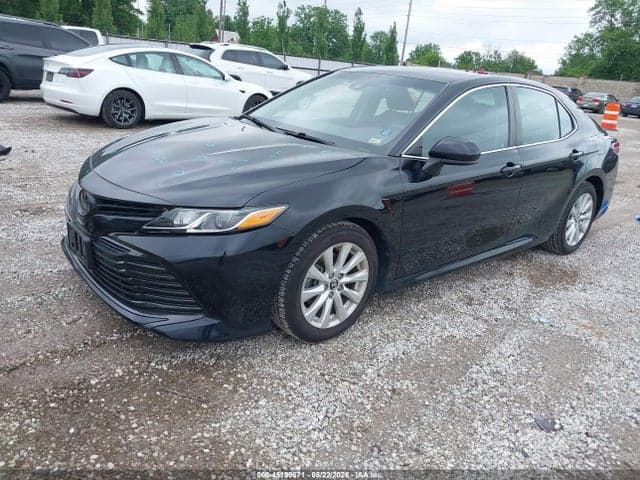 2020 TOYOTA CAMRY LE 2