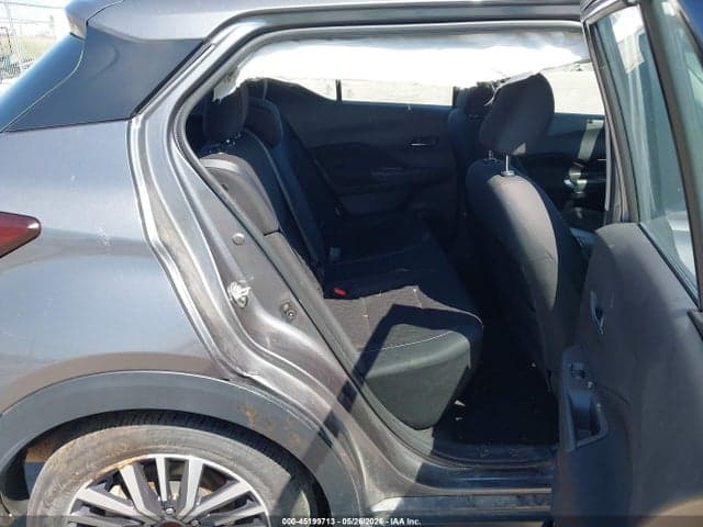 2021 NISSAN KICKS SV XTRONIC CVT 8