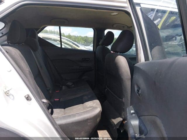 2019 NISSAN KICKS S 8