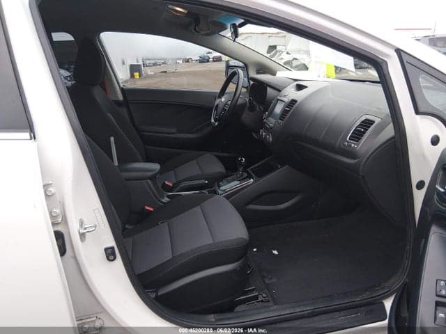 2017 KIA FORTE S 5