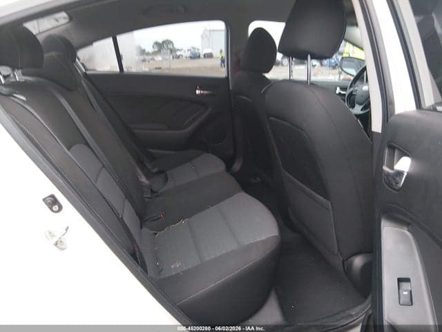 2017 KIA FORTE S 8