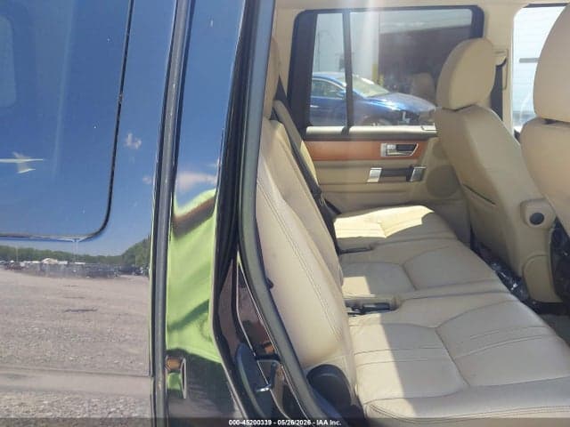 2010 LAND ROVER LR4 8