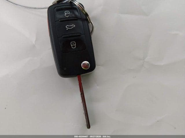 2018 VOLKSWAGEN BEETLE 2.0T COAST/2.0T S 11