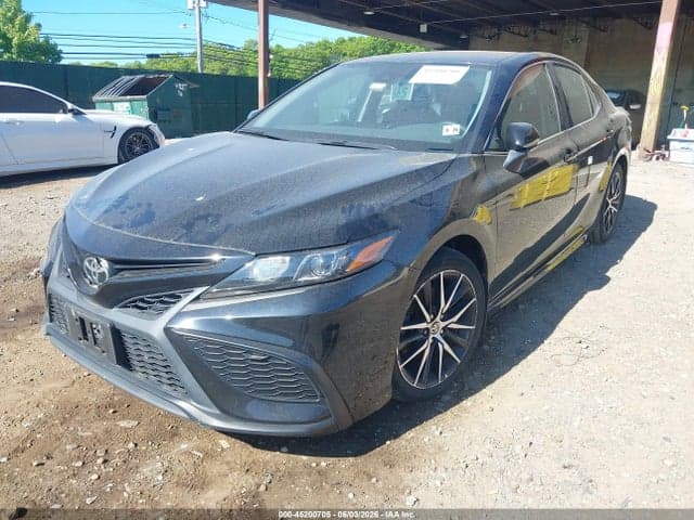 2022 TOYOTA CAMRY SE 2