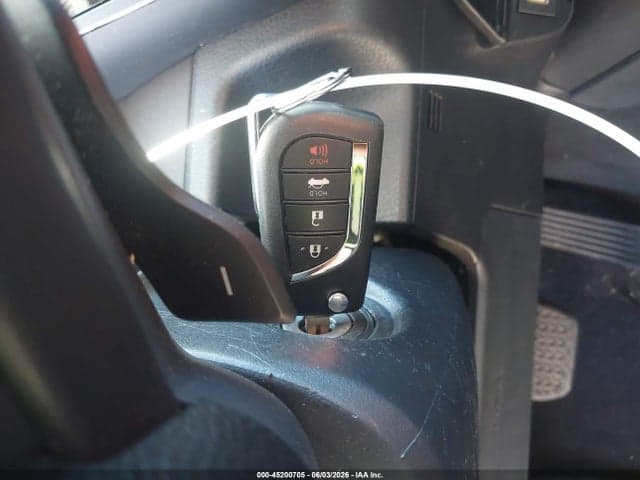 2022 TOYOTA CAMRY SE 11