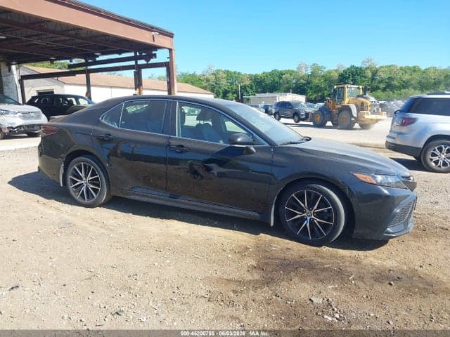 2022 TOYOTA CAMRY SE 13