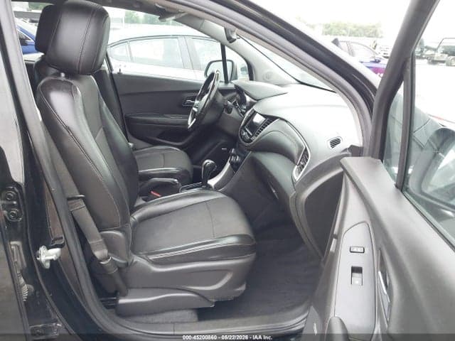 2020 CHEVROLET TRAX FWD LT 5
