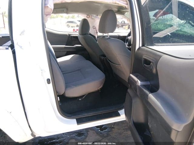 2017 TOYOTA TACOMA SR5 V6 8