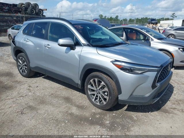 2023 TOYOTA COROLLA CROSS XLE - 1