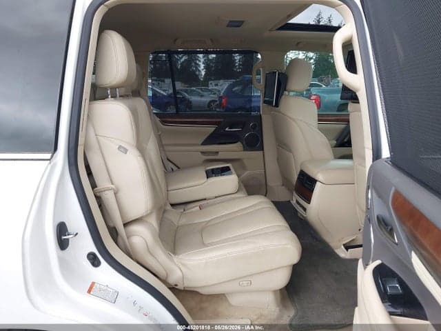 2017 LEXUS LX 570 8