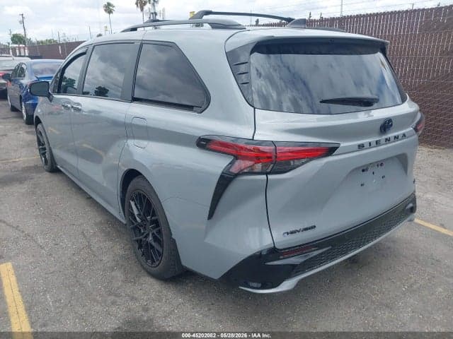 2025 TOYOTA SIENNA XSE 3